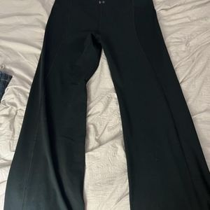 XL Under Armour Flare Pants